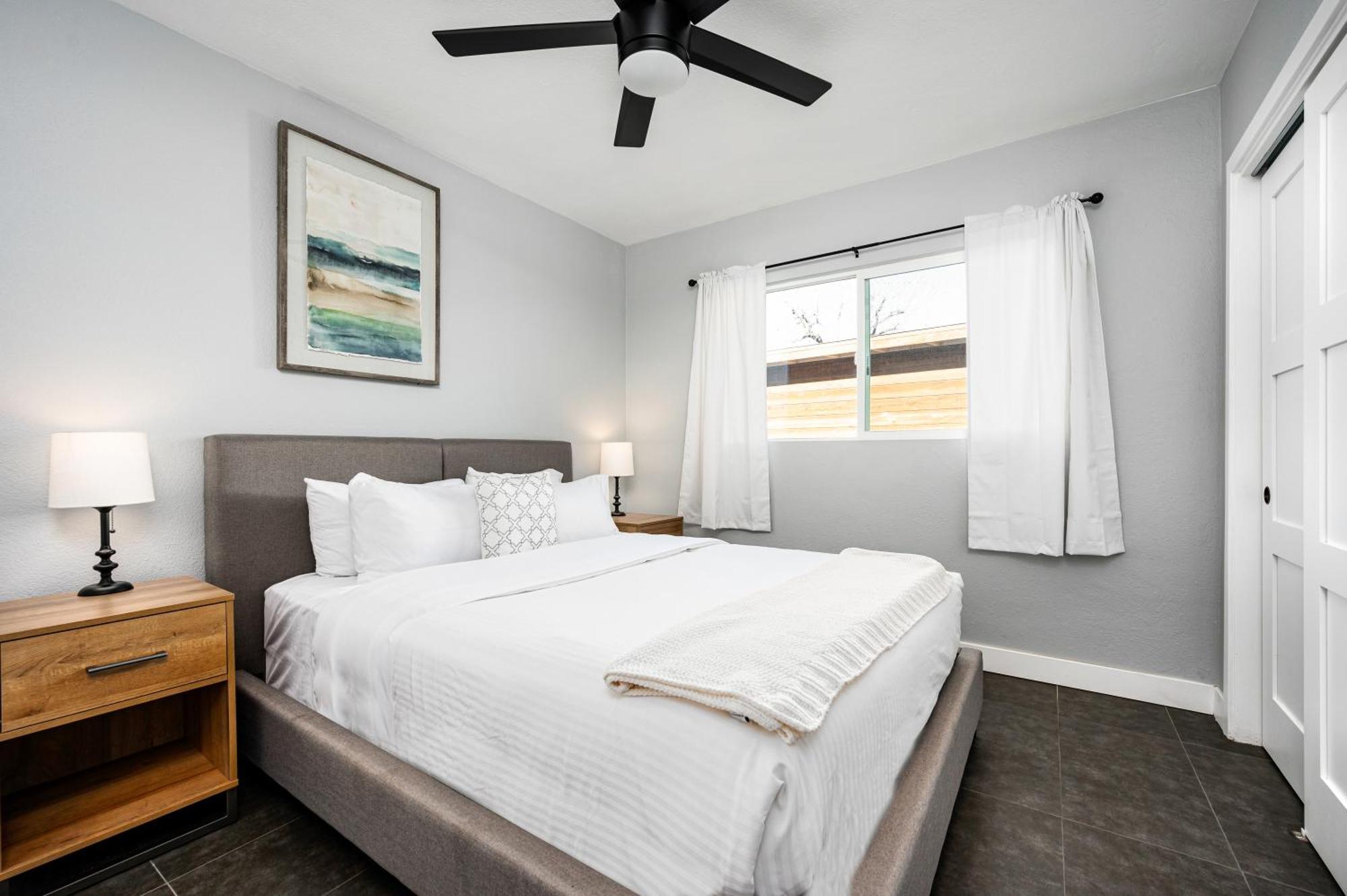 Holiday home Cambridge By Porter Modern Wheated Pool Near El Dorado Park In Scottsdale