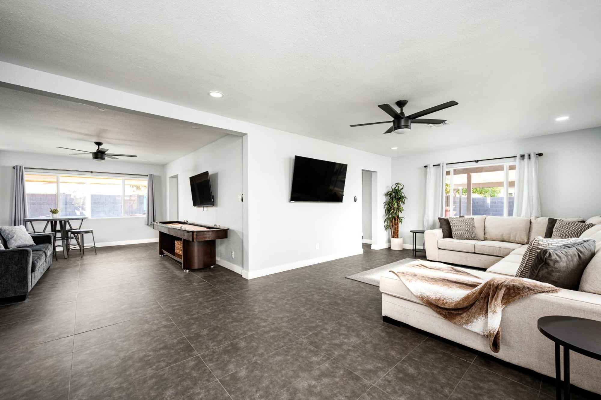 Cambridge By Porter Modern Wheated Pool Near El Dorado Park In Holiday home Scottsdale